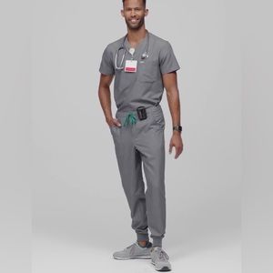 Figs men’s scrub set